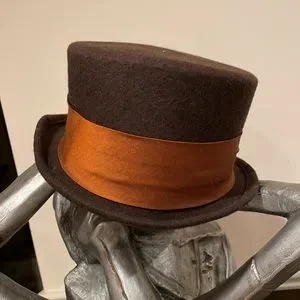 swan and stone | Accessories | Swan And Stone Millinery One  display picture 1